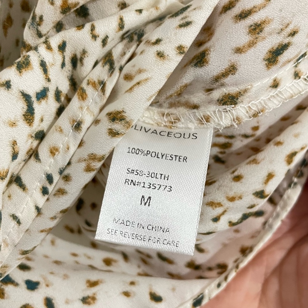 NWT Olivaceous Printed Tie-Front Cropped Blouse - Picture 8 of 8
